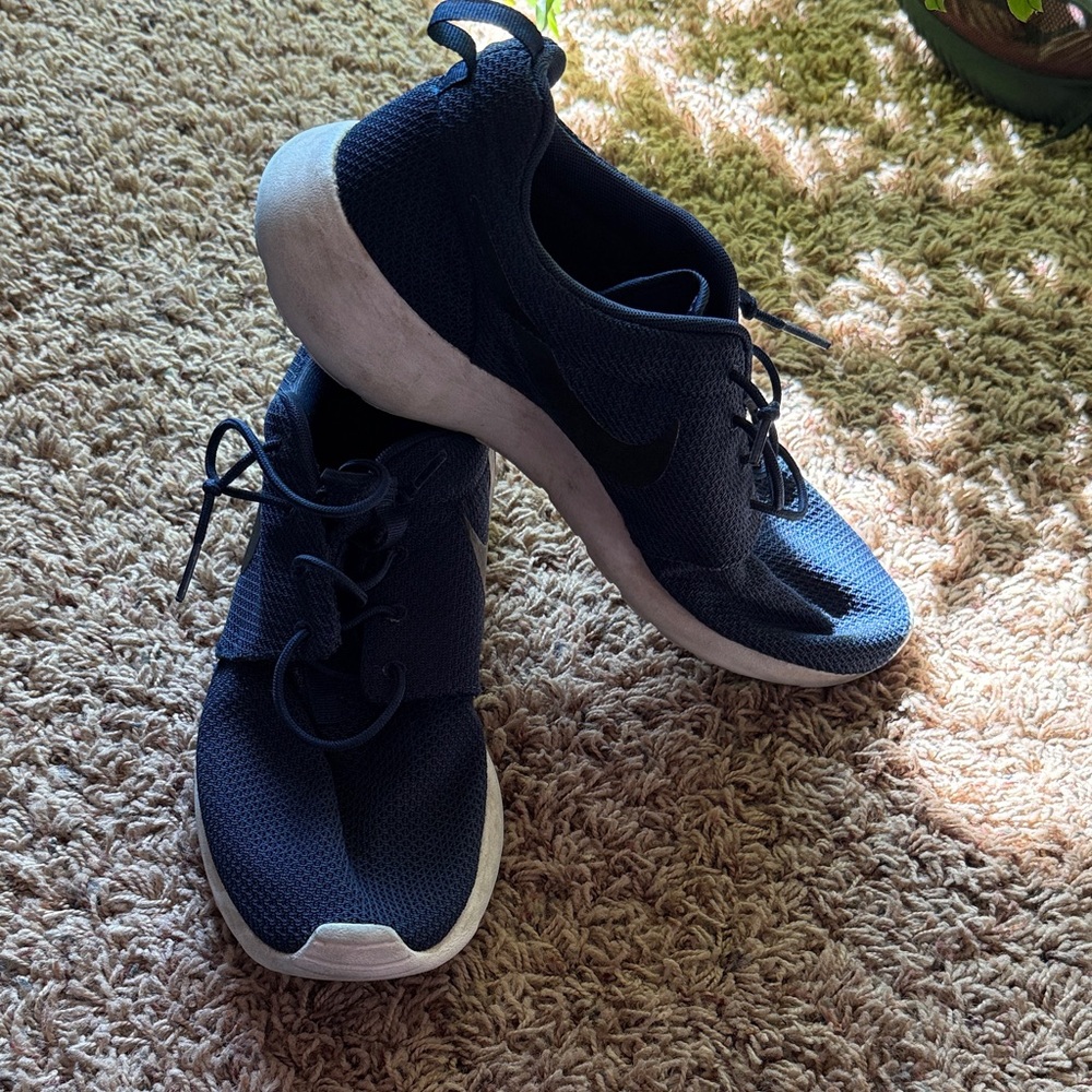 Nike Men's Dark Blue Sneakers